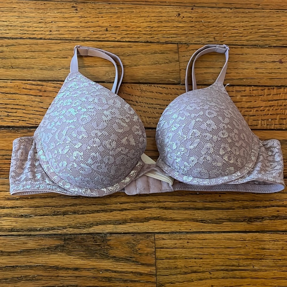 Victoria Secret Pink wear every where push up bra size 34 A.
